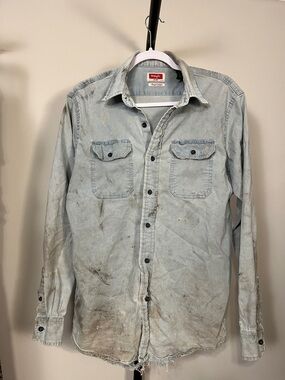 Wrangler Faded Light Blue Denim Button-Front Work Shirt Distress Stains Medium